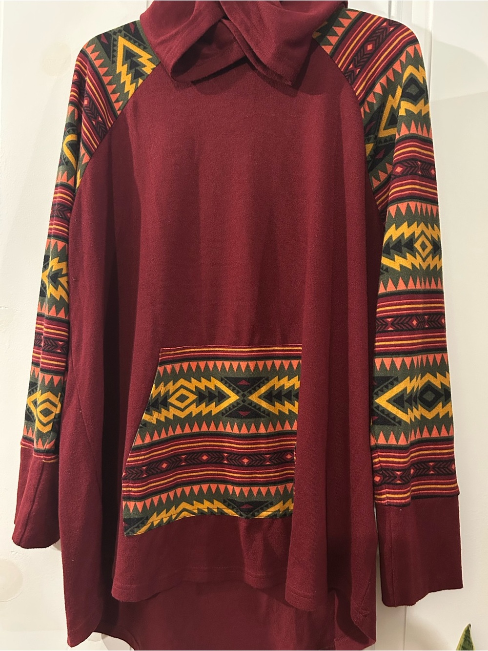 Amber Lularoe Maroon Aztec-Trim Pullover hoodie